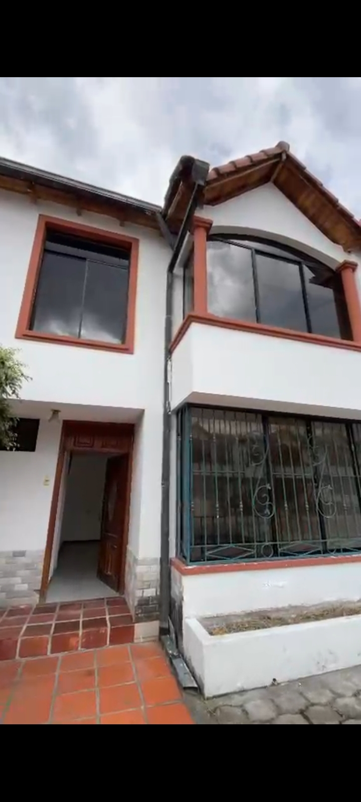 1000007145 Casa en Venta en Sangolquí | Conjunto Privado El Prado | 182 m² de Construcción | Excelente Ubicación