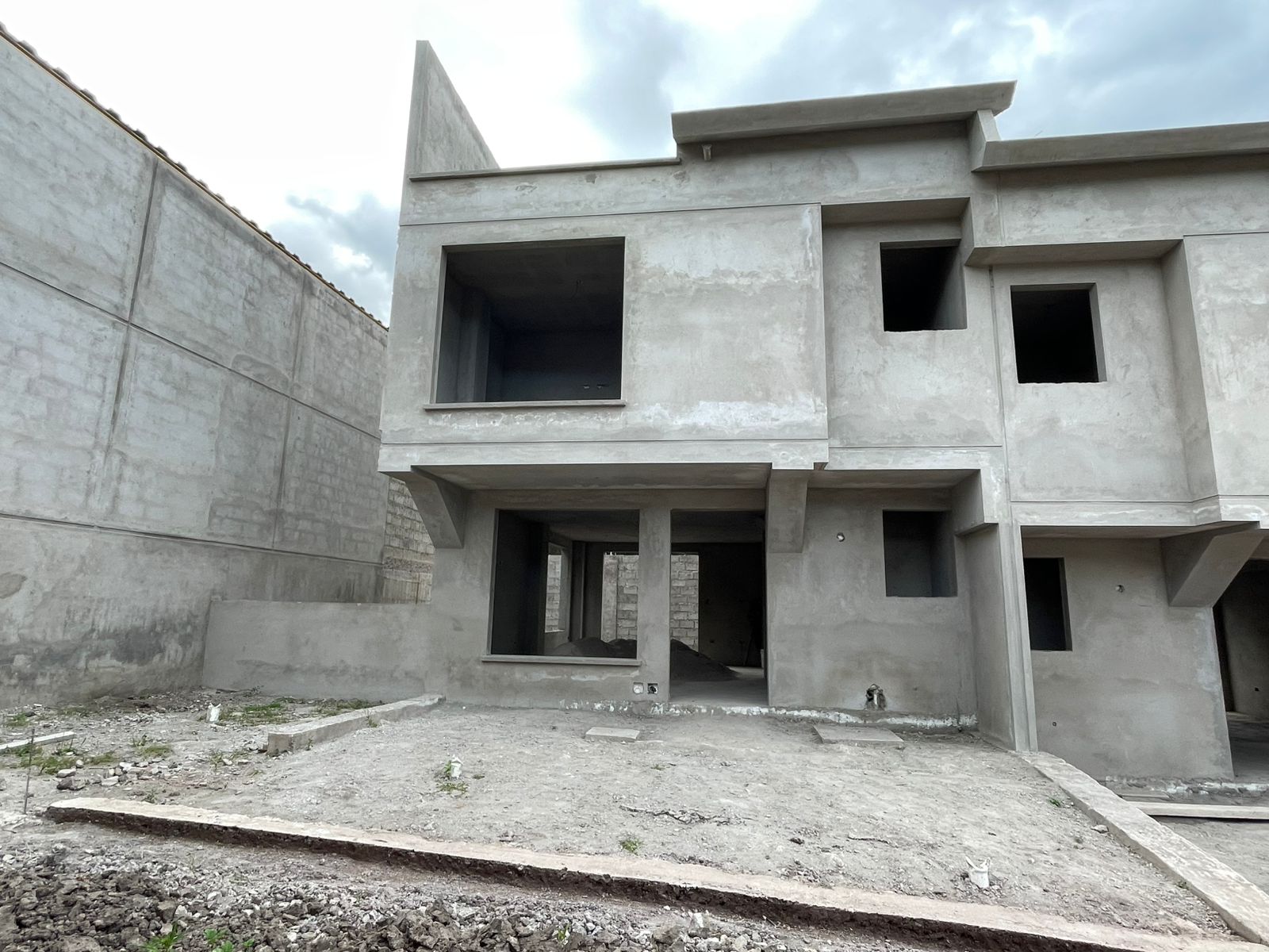 WhatsApp Image 2026-05-15 at 17.41.00 (1) Casas nuevas en venta en Vía al Tingo, Valle de los Chillos | 4 habitaciones, terraza y patio