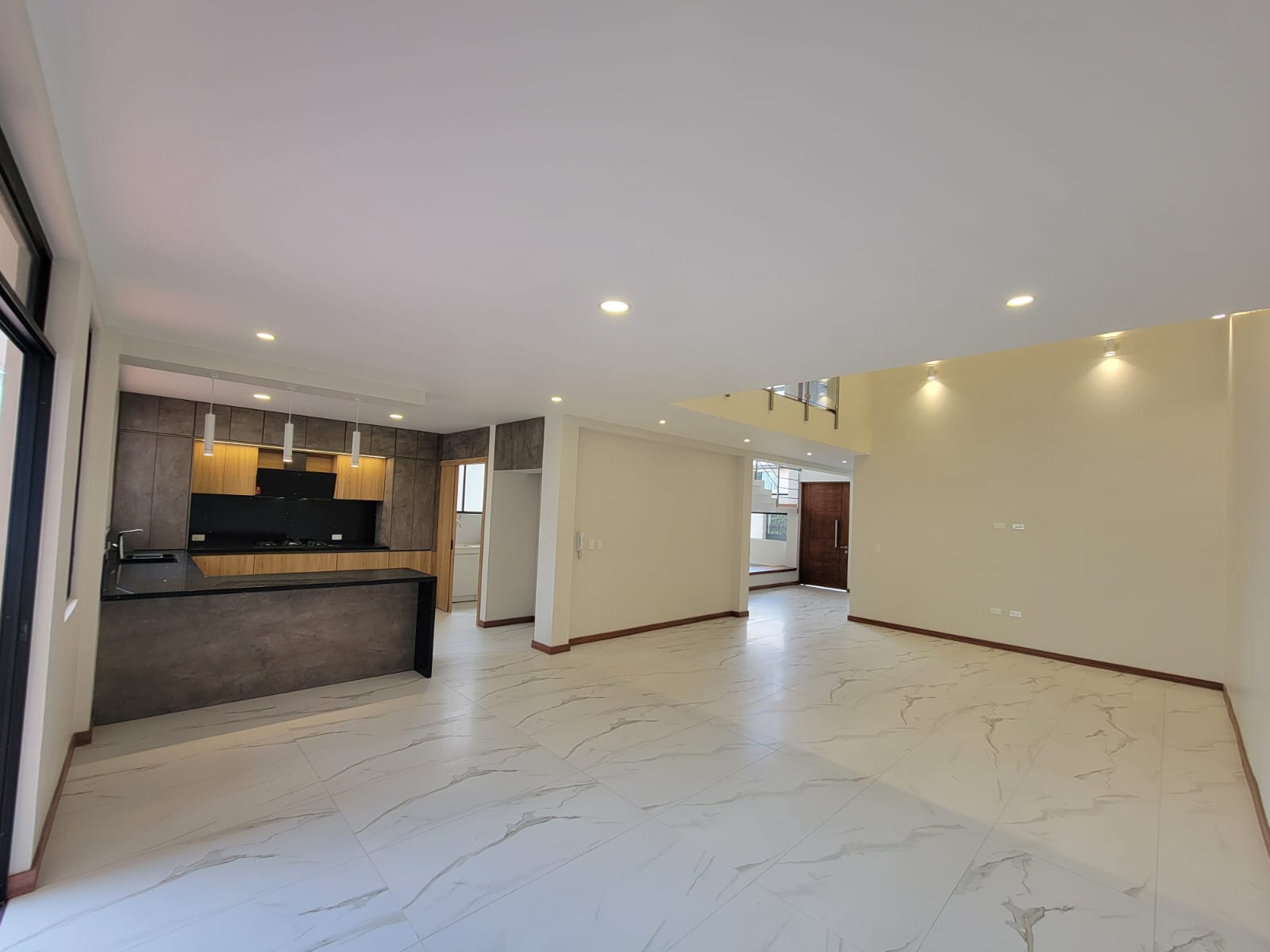WhatsApp Image 2026-05-28 at 1.12.35 PM (18) VENDO CASA DE LUJO EN LOS CHILLOS