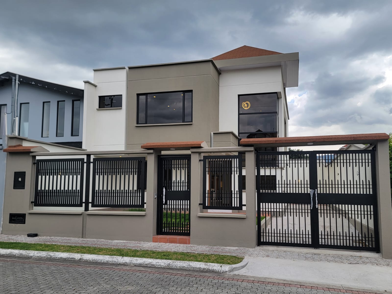 WhatsApp Image 2026-05-28 at 1.12.35 PM (23) VENDO CASA DE LUJO EN LOS CHILLOS