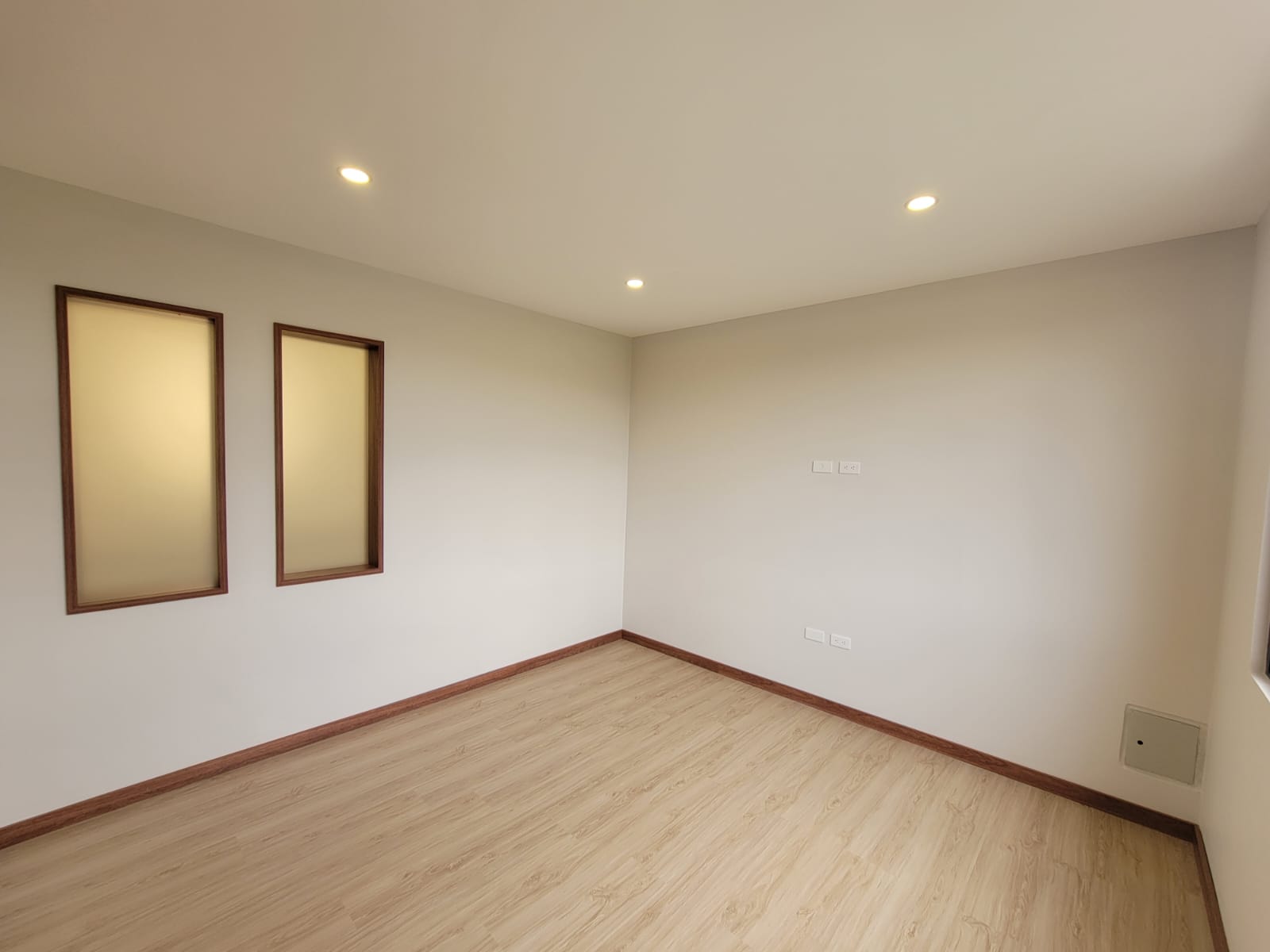 WhatsApp Image 2026-05-28 at 1.12.35 PM (9) VENDO CASA DE LUJO EN LOS CHILLOS