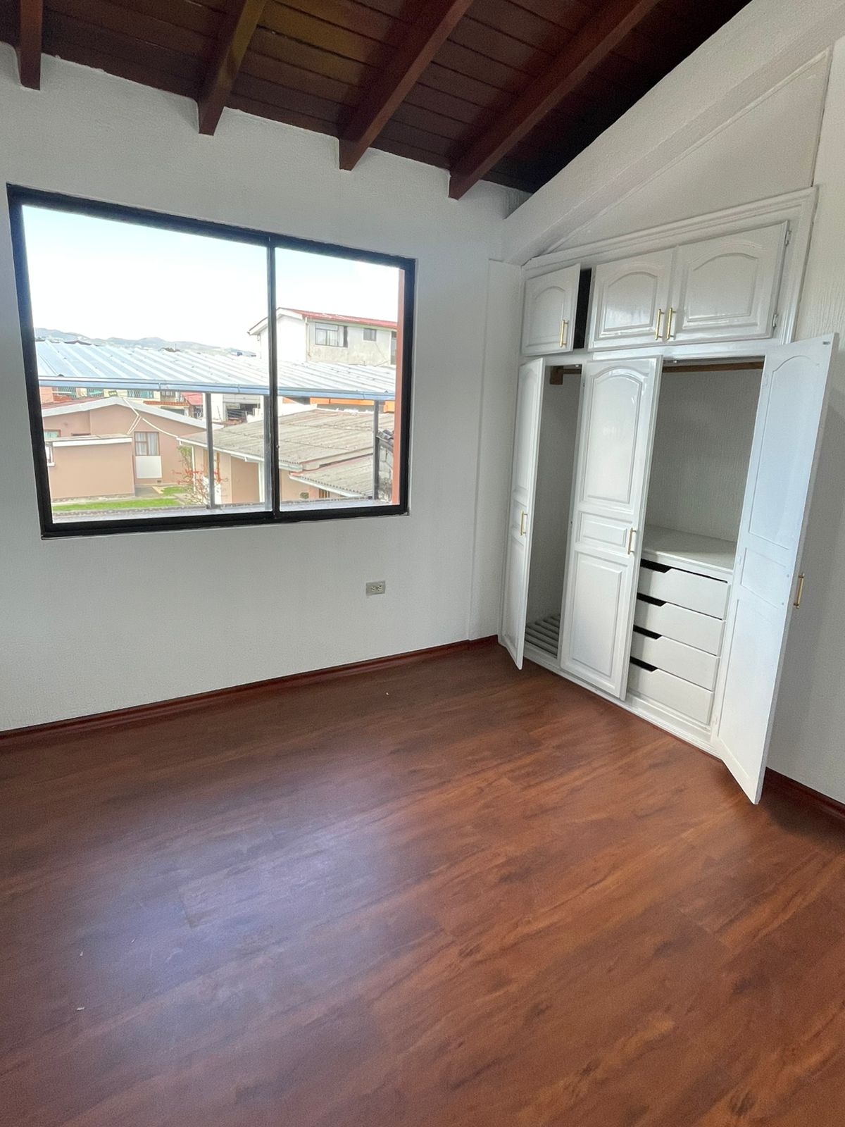 WhatsApp Image 2026-06-08 at 23.14.49 Casa en Venta en Sangolquí | Conjunto Privado El Prado | 182 m² de Construcción | Excelente Ubicación
