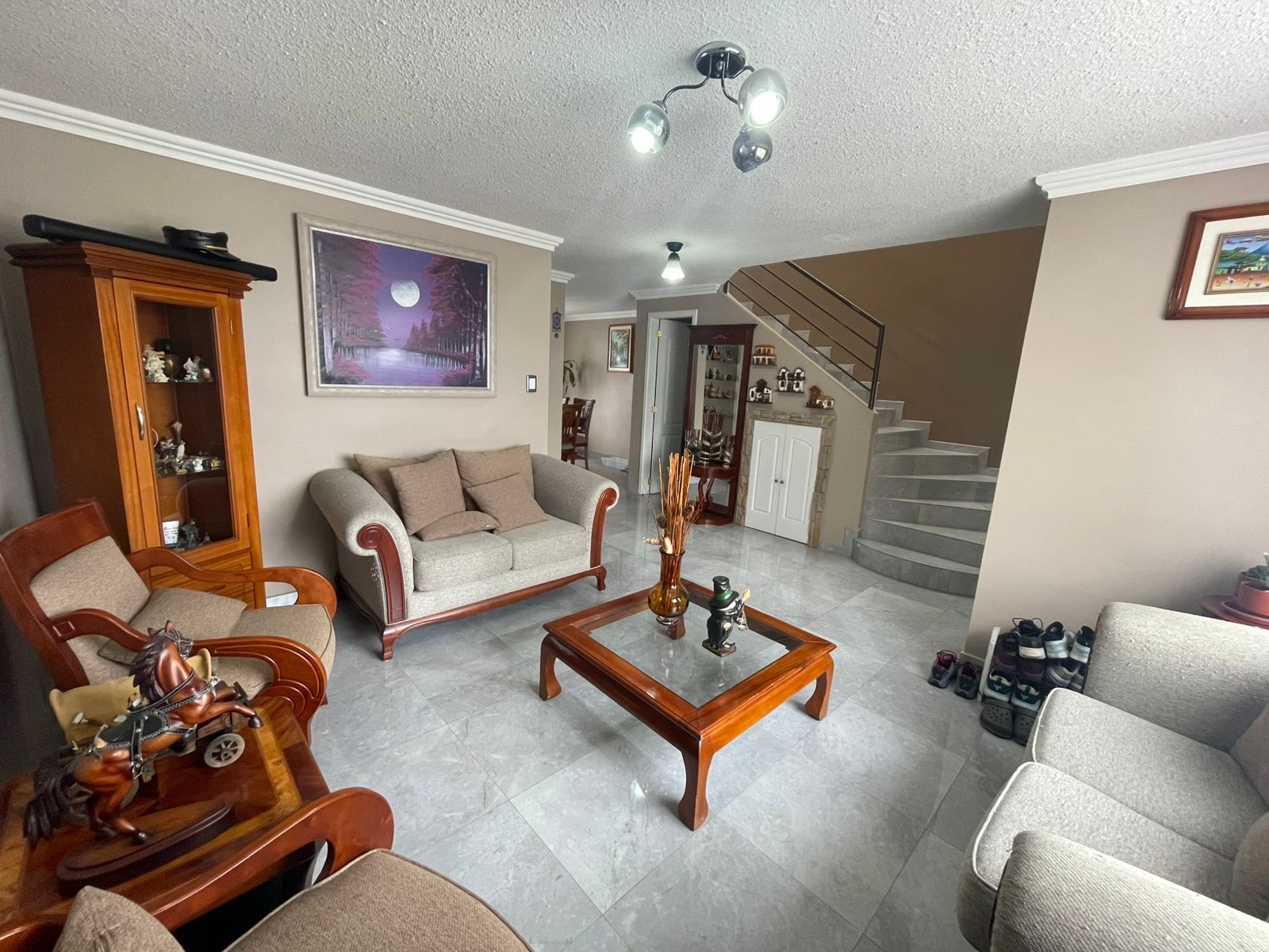 fe331ce2-16dc-41e7-a160-a0ead71cfb74 Casa en Venta en San Miguel de Conocoto | Conjunto Privado, Seguridad y Excelente Precio
