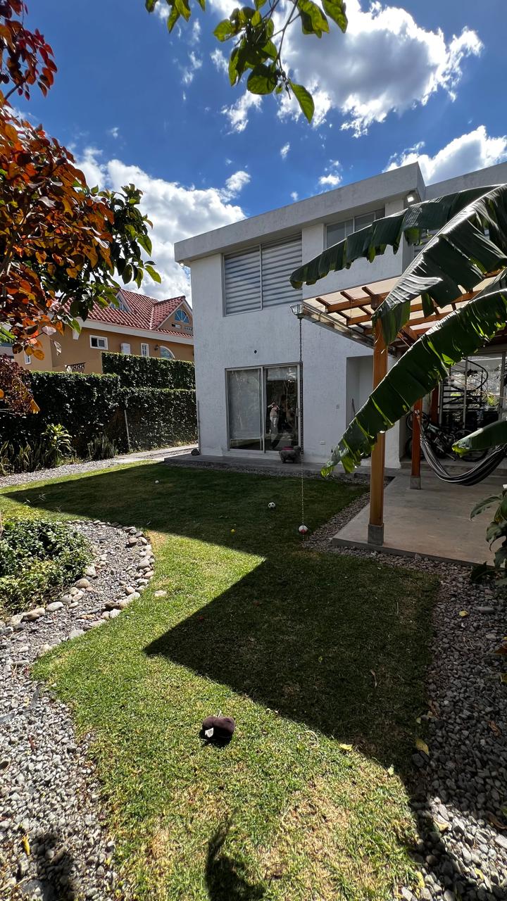 WhatsApp Image 2026-08-16 at 2.26.29 PM (8) VENDO BONITA CASA EN SANGOLQUI DENTRO DE URBANIZACION CERRADA