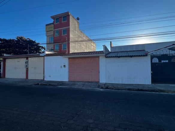 Casa independiente en venta en Sangolquí | $119.000